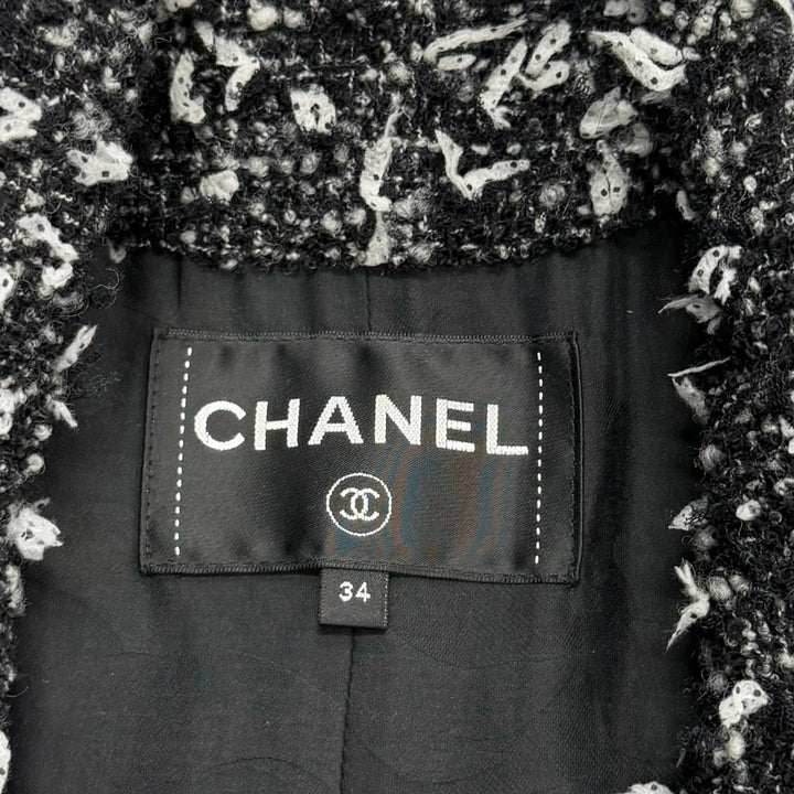 極美品★CHANEL シャネル P62088 アルパカ混 ウッドロゴボタン カーフスキン切替 リボンツイード コート ブラック ホワイト 34 伊製 正規品