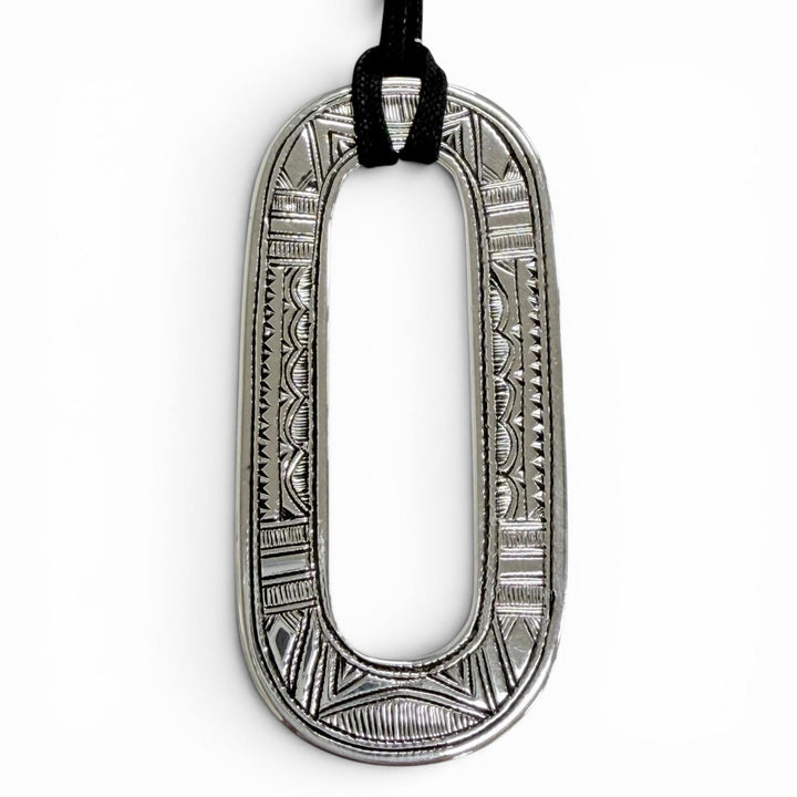 美品△HERMES エルメス トゥアレグ ペンダント AG925 レザー オーバル ネックレス アクセサリー TOP重量29.1g シルバー メンズ