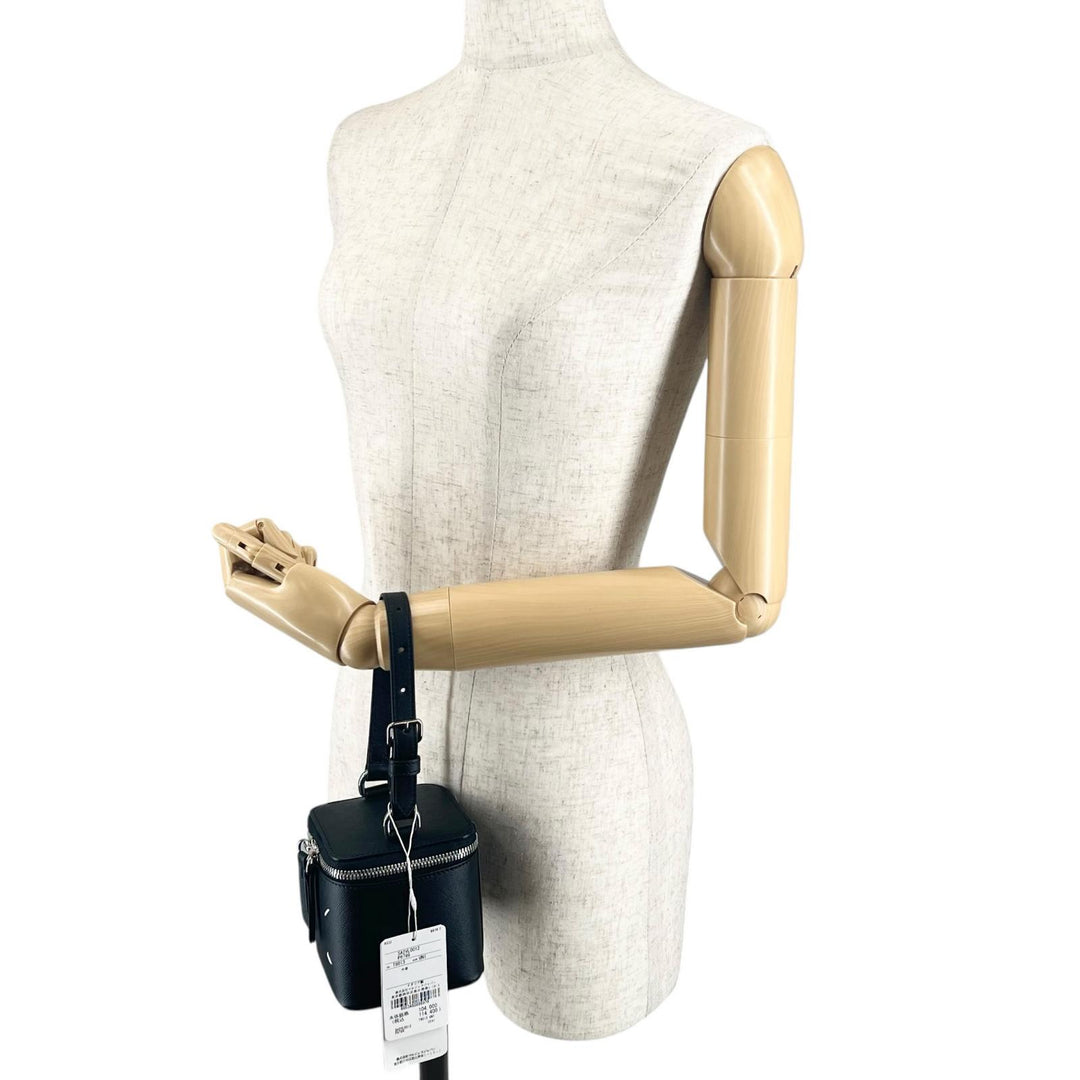 未使用品▲Maison Margiela メゾンマルジェラ SA2VL0012 レザー バニティバッグ ハンドバッグ ブラック 伊製 レディース 定価114400円