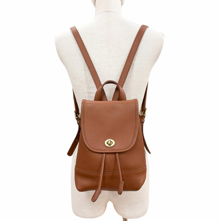 美品◇COACH コーチ ヴィンテージ 9960 グローブレザー ロゴチャーム付き リュックサック デイパック ブラウン ゴールド金具 レディース
