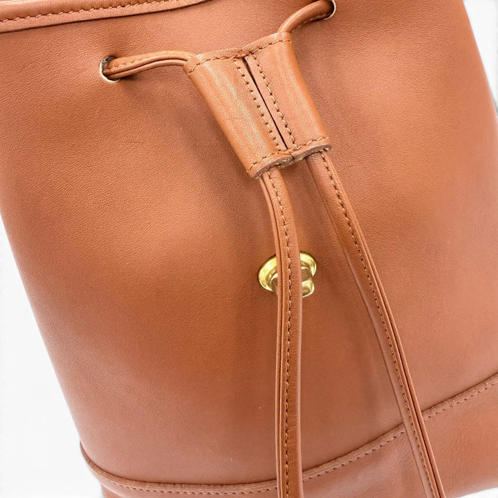 美品◇COACH コーチ ヴィンテージ 9960 グローブレザー ロゴチャーム付き リュックサック デイパック ブラウン ゴールド金具 レディース