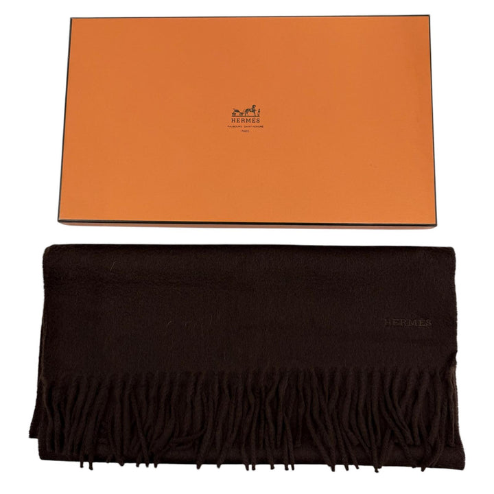 未使用品▲HERMES エルメス レクトヴェルソ カシミヤ100％ ロゴ刺繍 フリンジ付 マフラー ブラウン スコットランド製 レディース 箱付き