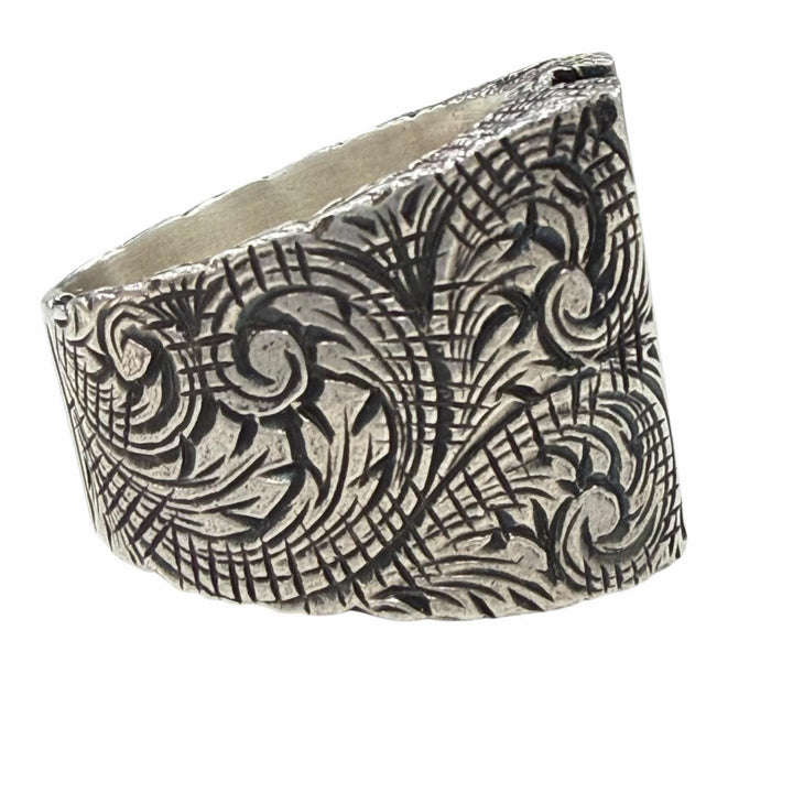 美品▼GUCCI グッチ アラベスク アルファベット V レターリング AG925 指輪 シルバー L JP18号 伊製 重量26.00g メンズ アクセサリー