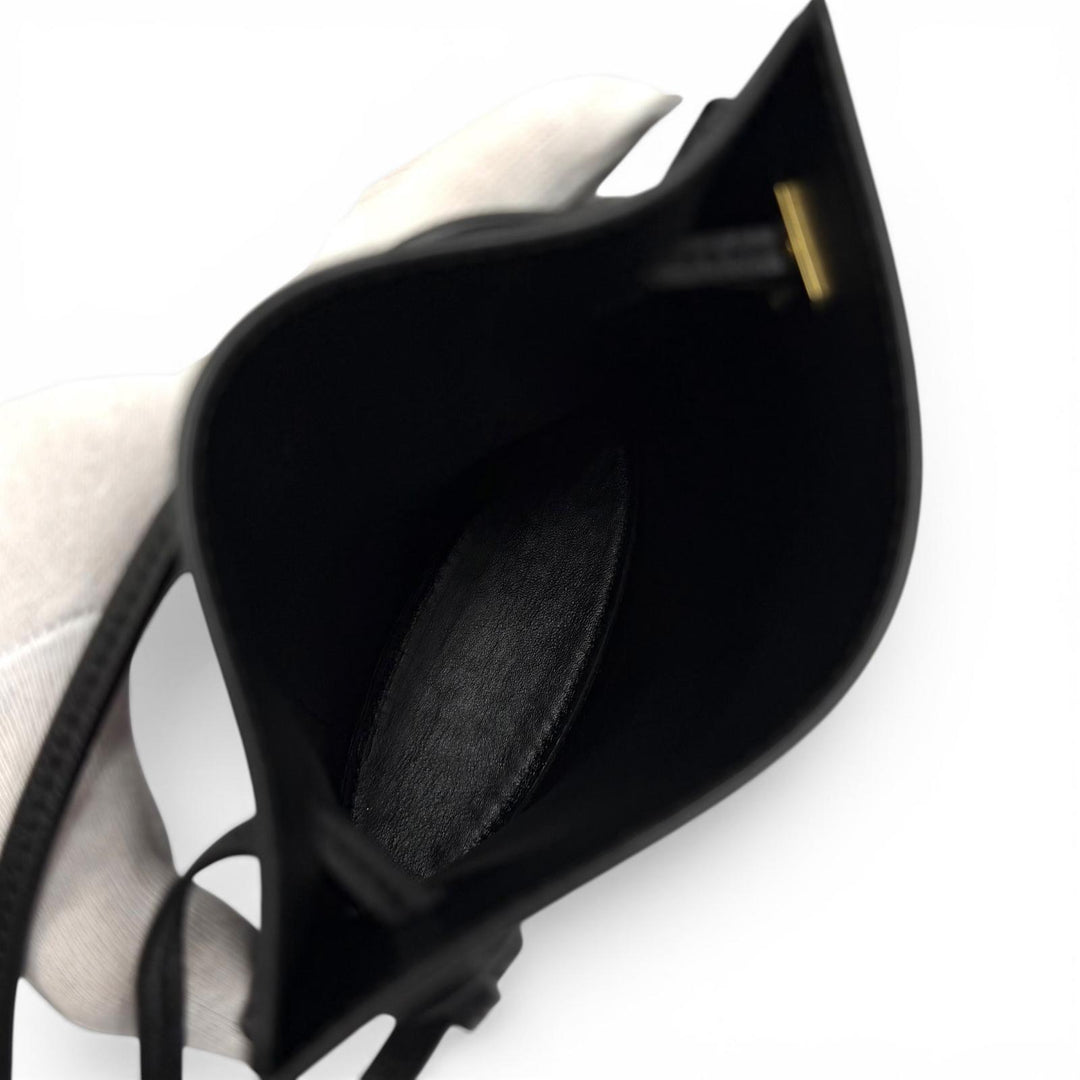 極美品★LOEWE ロエベ C630R12X01 クラシックカーフ ダイスポケット アナグラム ショルダーバッグ ブラック スペイン製 保存袋付き