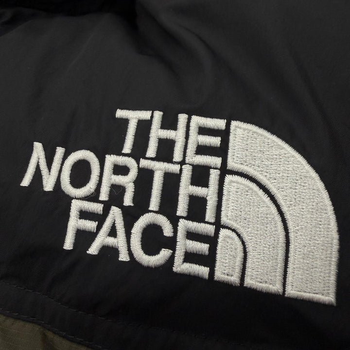 美品▼THE NORTH FACE ザ・ノースフェイス ND92335 Nuptse Jacket ロゴ刺繍 フード入り ポケッタブル仕様 ZIP ダウンジャケット M 正規品