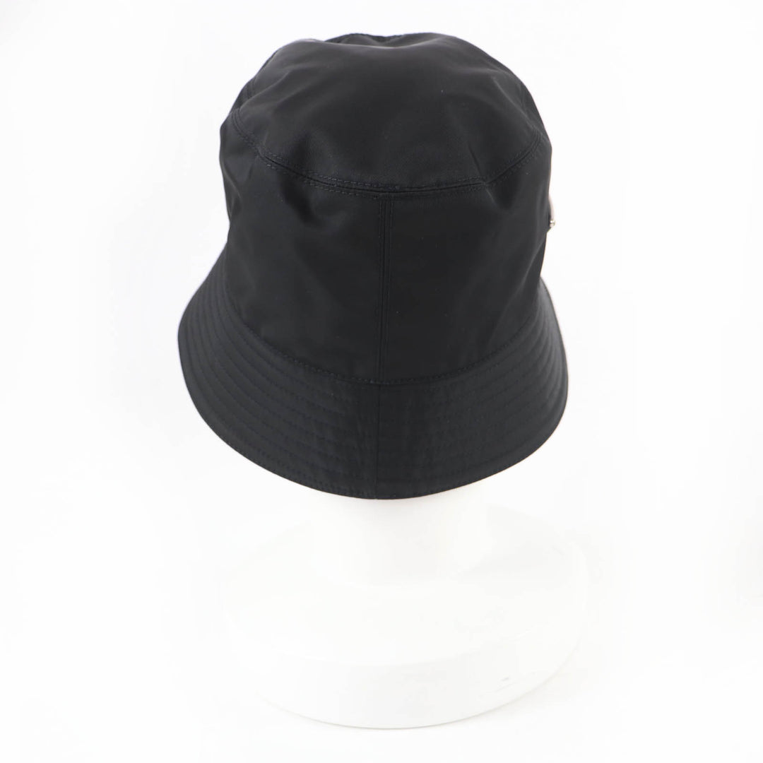 極美品☆PRADA プラダ 1HC137 RE-NYLON トライアングルロゴプレート バケット ハット ブラック S イタリア製 正規品 レディース