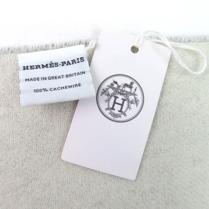 極美品△HERMES エルメス 24AW H259130S カシミヤ100% ロゴ刺繍 ダブルフェイス フリンジ マフラー ストール ショール グレー イギリス製