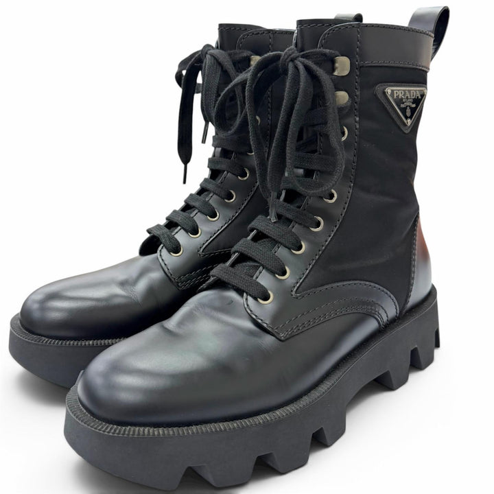美品□PRADA プラダ 2UE006 レザー ナイロン トライアングルロゴ 三角プレート コンバットブーツ アンクルブーツ ブラック 6 イタリア製