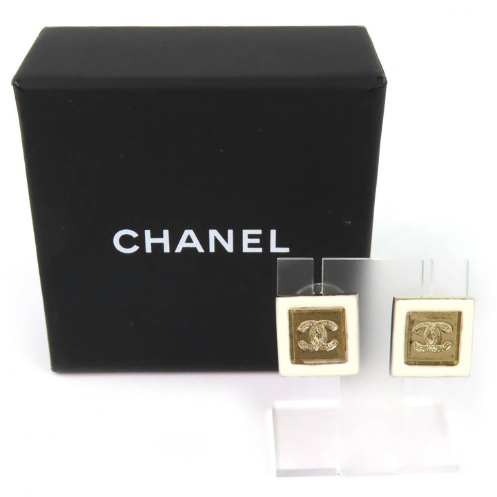 極美品△CHANEL シャネル B24C ココマーク スクエア ピアス アクセサリー 両耳用 ゴールド ホワイト 箱付き イタリア製 レディース