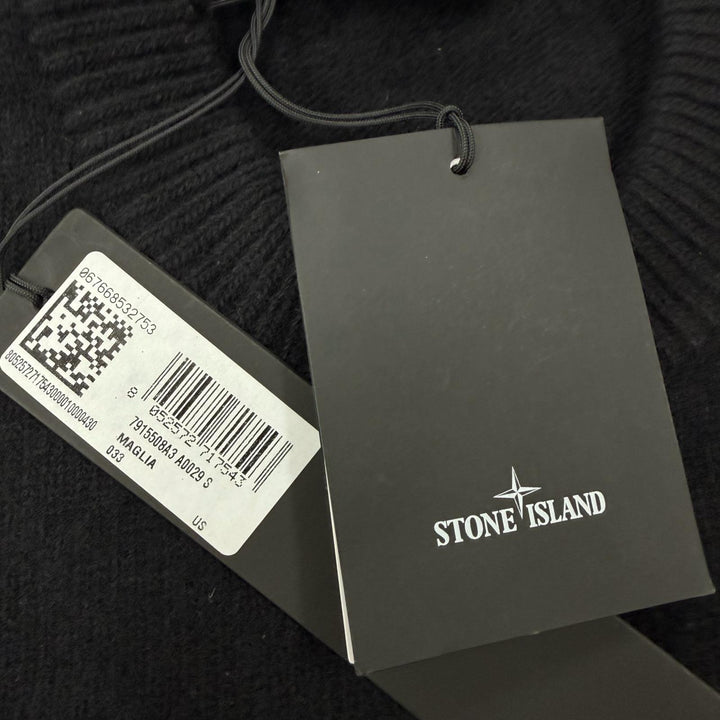極美品▼STONE ISLAND ストーンアイランド 23AW 7915508A3 ウール80％ ロゴワッペン付き クルーネック ニットセーター ブラック S 正規品