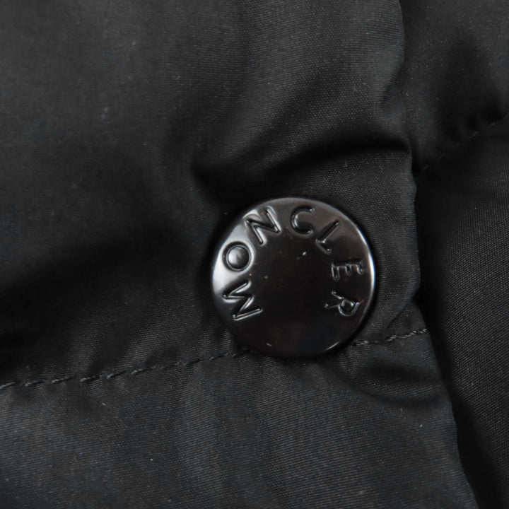 美品☆MONCLER モンクレール 22-23AW AUBIGNY ロゴワッペン・フード付 ダウンコート 黒 0 ハンガー・ガーメント付 正規品　レディース