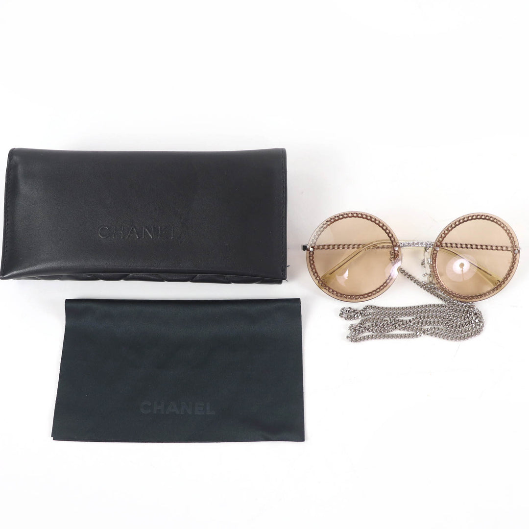 美品☆CHANEL シャネル ココマークチェーン付 ラウンド サングラス シルバー クリアブラウン 58□18 135 ケース付 イタリア製 レディース