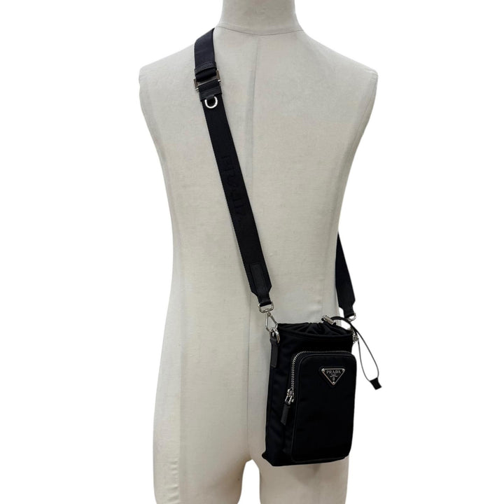 極美品▼PRADA プラダ 2ZH155 ナイロン レザー Re-Nylon トライアングルロゴ 三角プレート フォンケース ショルダーバッグ シルバー金具