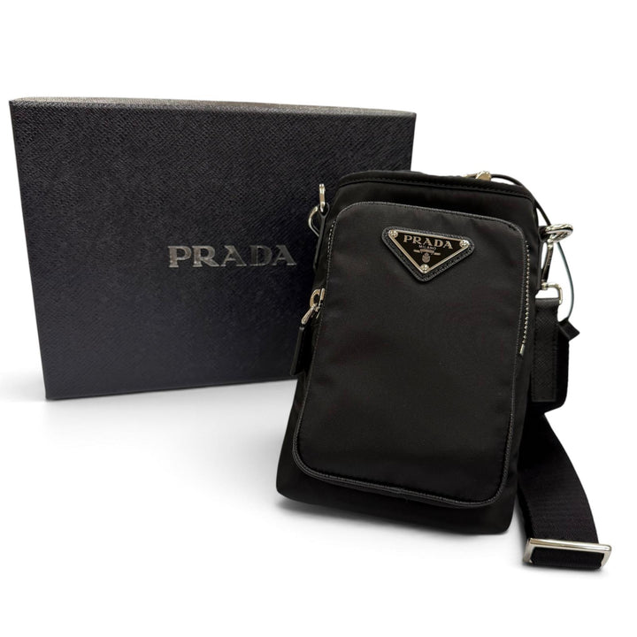 極美品▼PRADA プラダ 2ZH155 ナイロン レザー Re-Nylon トライアングルロゴ 三角プレート フォンケース ショルダーバッグ シルバー金具