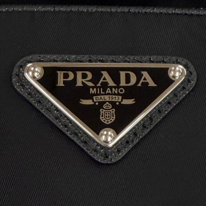 極美品▼PRADA プラダ 2ZH155 ナイロン レザー Re-Nylon トライアングルロゴ 三角プレート フォンケース ショルダーバッグ シルバー金具