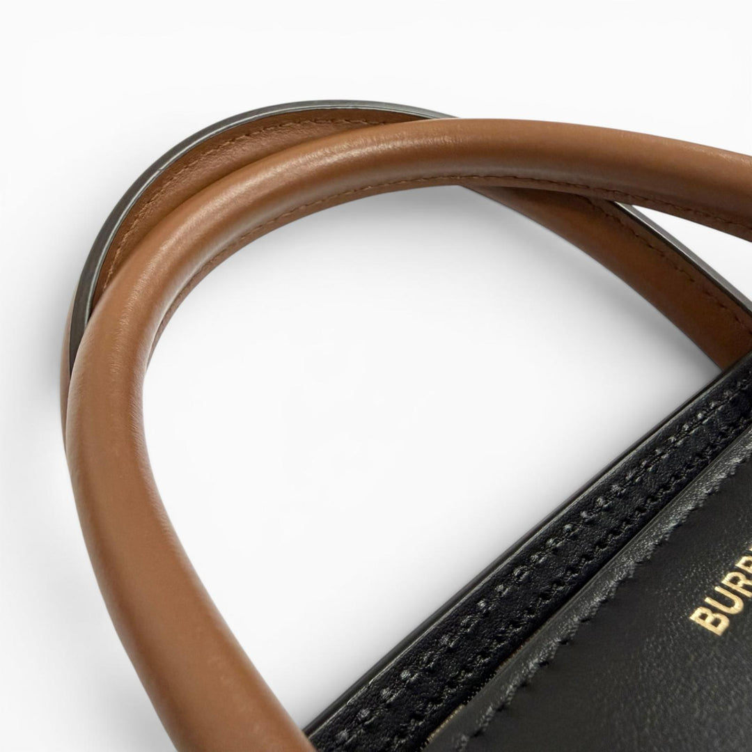 美品△BURBERRY バーバリー 8021279 ベルトバッグ スモール SM 2WAY レザー トートバッグ ショルダーバッグ ブラック ブラウン 保存袋付