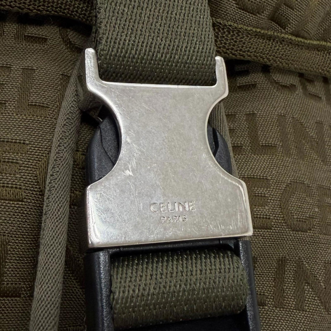 極美品□CELINE セリーヌ 198462 キャンバス 一部レザー ロゴ総柄 トレッキング リュックサック デイパック カーキ メンズ 保存袋付き