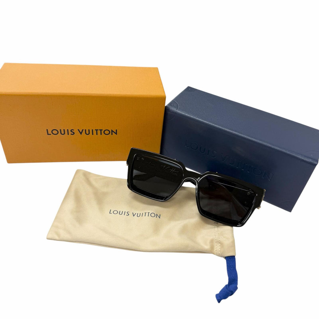 極美品□LOUIS VUITTON ルイヴィトン 2025年製 Z1165E サングラス 1.1ミリオネア 現行品 ブラック 58□17-145 イタリア製 定価123200円
