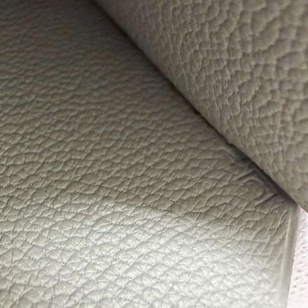 美品□HERMES エルメス ヴィンテージ レザー マルジェラ期 クロシェット チャーム ネックレス グレー □D刻印入り フランス製 メンズ　