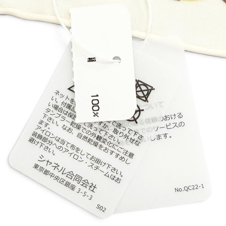 未使用品△CHANEL シャネル 2025-26年 クルーズ コレクション ショー シルク サテン スカーフ ライトベージュ マルチカラー 定価122100円