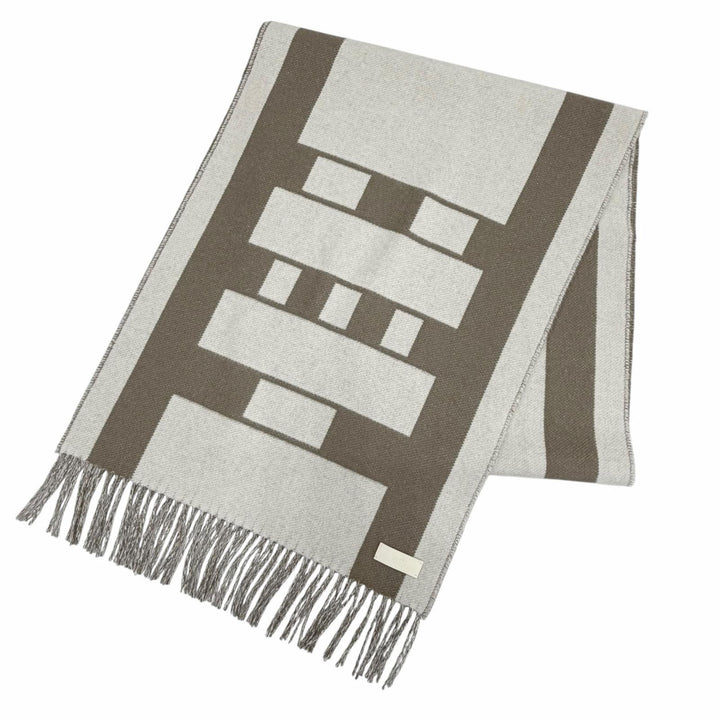 未使用品△HERMES エルメス コンクール カシミヤ100％ イヴォワール ピュス ロゴレザータグ フリンジ マフラー 現行品 定価162800円 箱付