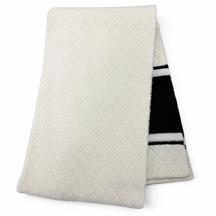 極美品☆CHANEL シャネル 19B カシミヤ100％ マトラッセ ココマーク 大判ショール マフラー ブラック ホワイト レディース 箱付き
