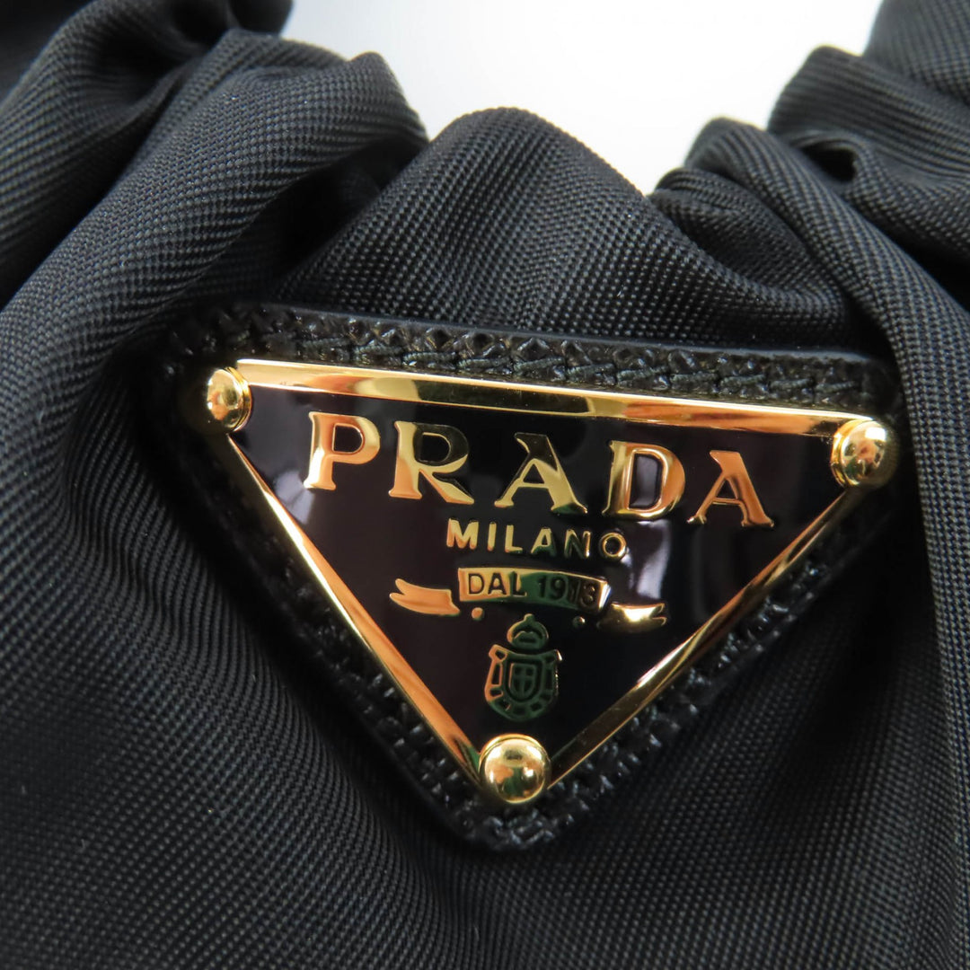 極美品☆PRADA プラダ 1IF015 テスート RE-NYLON ヘアアクセサリー シュシュ ブラック ゴールド金具 イタリア製 レディース 箱付き
