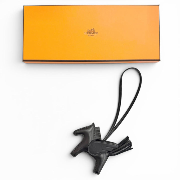 未使用品△HERMES エルメス ロデオチャーム ペガサスPM アニョーミロ ヴォースイフト ソーブラック バッグチャーム K刻印 仏製 箱付き