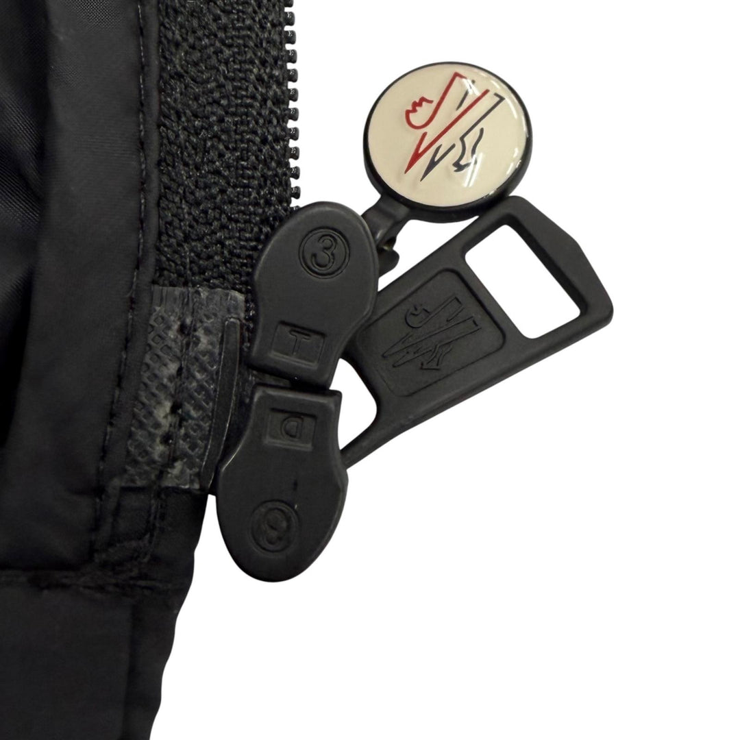 美品▼MONCLER モンクレール 2024年製 SELVES ロゴワッペン付き ダブルジップアップ ダウンジャケット ブラック 3 正規品 メンズ
