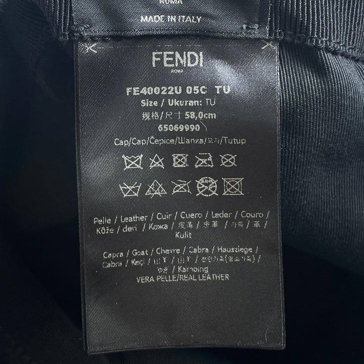 美品▲FENDI フェンディ 40022U アイキャップ FFロゴ シールド付き キャップ ブラック イタリア製 正規品 メンズ 定価79200円 保存袋付き