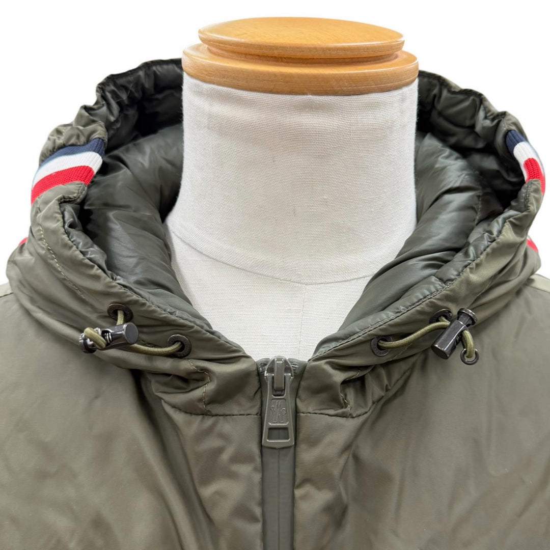 美品▼MONCLER モンクレール 2022年製 MELAMPYRE ロゴワッペン付き フーデッド WZIPUP ダウンジャケット カーキ 0 正規品 メンズ