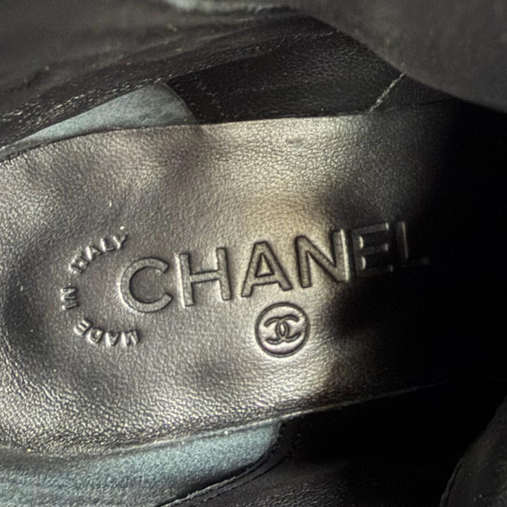 極美品★CHANEL シャネル G33769 レザー使い マトラッセ ココマーク レースアップ スウェードレザー ショートブーツ 黒 37 箱・袋付