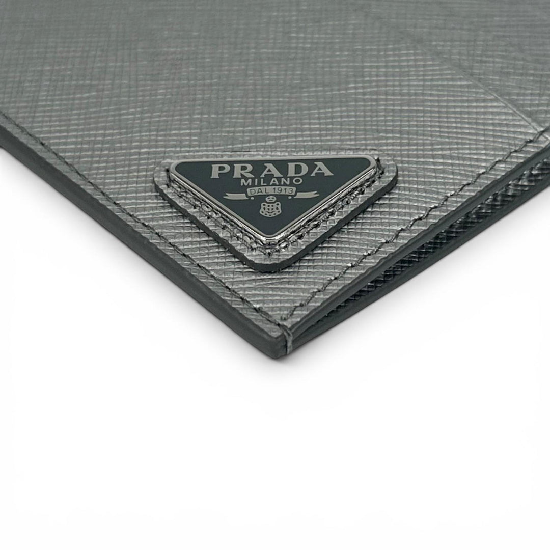 極美品▲PRADA プラダ 1MC223 サフィアーノレザー 三角プレート トライアングルロゴ カードケース シルバー 箱付き イタリア製 レディース