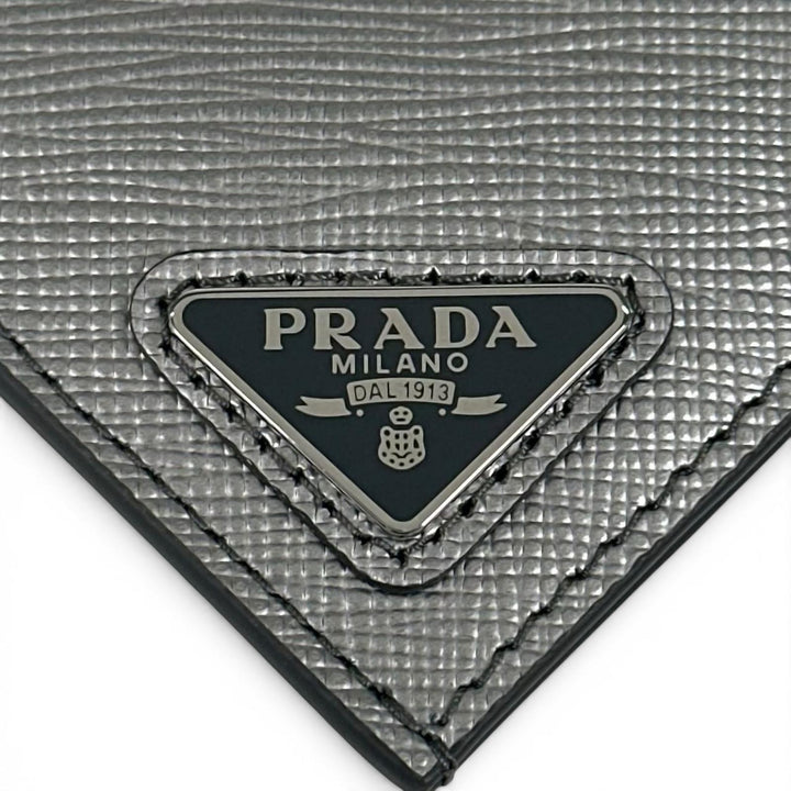 極美品▲PRADA プラダ 1MC223 サフィアーノレザー 三角プレート トライアングルロゴ カードケース シルバー 箱付き イタリア製 レディース