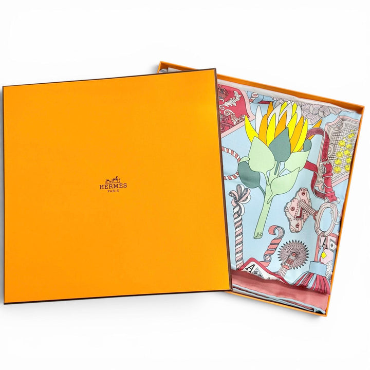未使用品△HERMES エルメス 903464S De lOmbrelle aux Duels 杖傘と決闘 シルク ヴュー ローズ ブルー カレ90 ダブルフェイス スカーフ