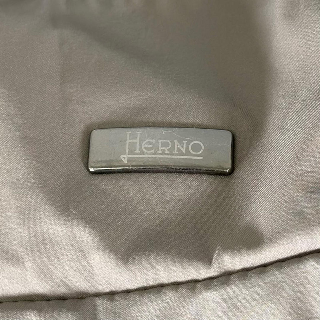 極美品▲Herno ヘルノ 24SS GI000379U スタンドカラー ダブルジップ パッカブル ナイロン ベスト グレー 46 正規品 メンズ