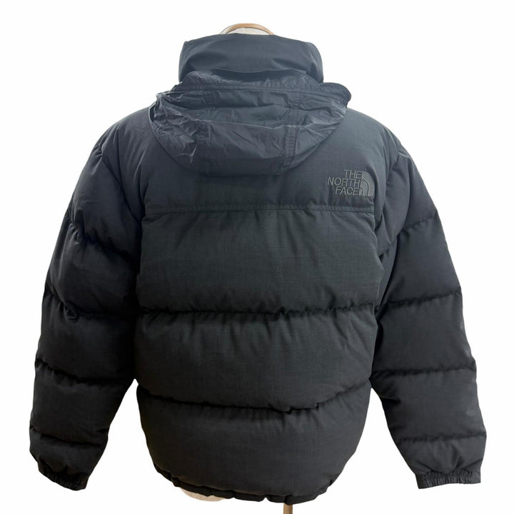 美品□THE NORTH FACE ザ ノースフェイス ND92548 WOOLY NUPTSE JACKET ロゴ刺繍 フード入 ダウンジャケット チャコールグレー M 正規品