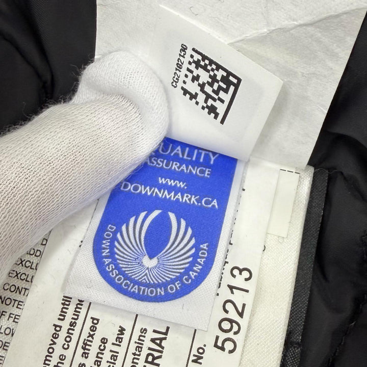 美品★CANADA GOOSE カナダグース 2300JL CHARLOTTE PARKA ファー・フード・ロゴワッペン付 ダウンジャケット ネイビー XS 正規品
