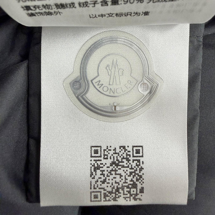美品◇MONCLER モンクレール 24-25AW K20931A00101 FOURMINES ロゴワッペン フード付 ダウンジャケット ブラック 0 正規品 レディース