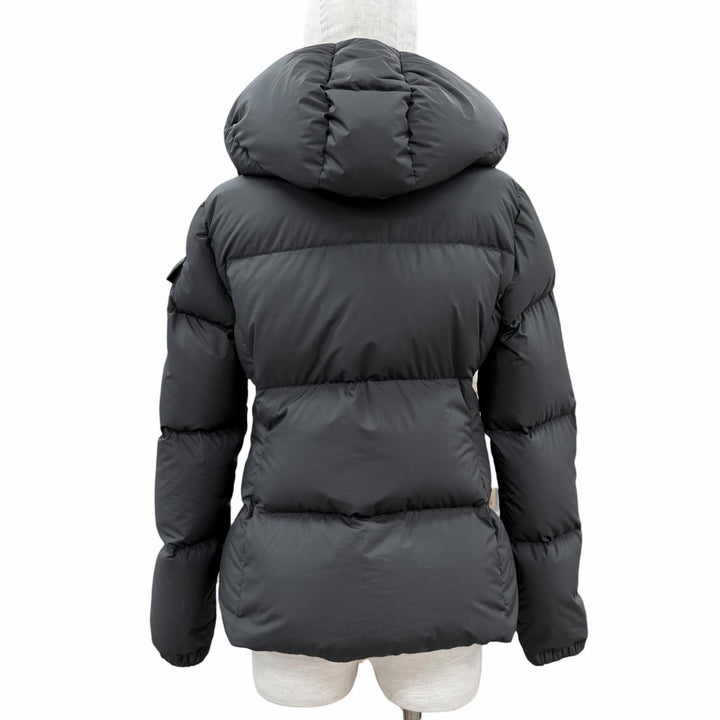 美品◇MONCLER モンクレール 24-25AW K20931A00101 FOURMINES ロゴワッペン フード付 ダウンジャケット ブラック 0 正規品 レディース