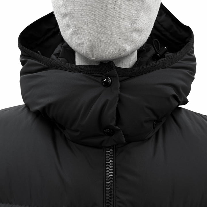 美品◇MONCLER モンクレール 24-25AW K20931A00101 FOURMINES ロゴワッペン フード付 ダウンジャケット ブラック 0 正規品 レディース