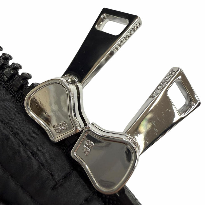 美品◇MONCLER モンクレール 24-25AW K20931A00101 FOURMINES ロゴワッペン フード付 ダウンジャケット ブラック 0 正規品 レディース