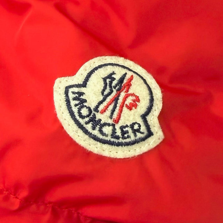 美品□MONCLER モンクレール MONTCLAR GIUBBOTTO フードロゴ刺繍 エンブロイダリー ダウンジャケット レッド 2 ブルガリア製 正規品