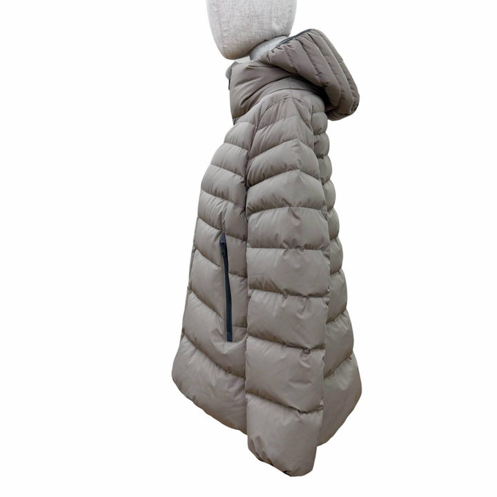 美品☆Herno ヘルノ 2023年製 PI079DL ラミナー GORE-TEX フード付 ZIP UP ダウンジャケット ダウンコート ベージュ系 46 正規品