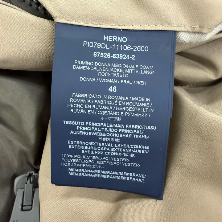 美品☆Herno ヘルノ 2023年製 PI079DL ラミナー GORE-TEX フード付 ZIP UP ダウンジャケット ダウンコート ベージュ系 46 正規品