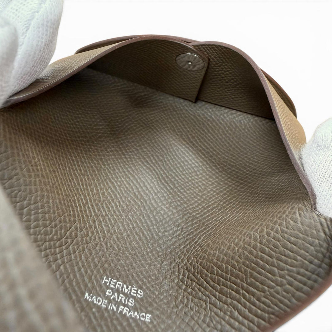未使用品◇HERMES エルメス カルヴィ ヴォーエプソン エトゥープ シルバー金具 カードケース 名刺入れ W刻印 フランス製 レディース 箱付