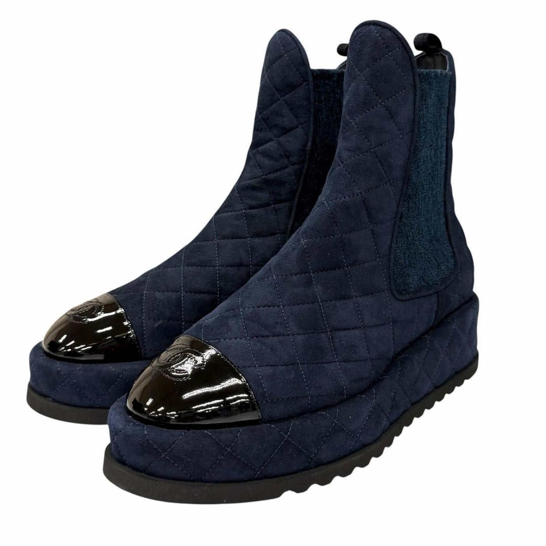 未使用品★CHANEL シャネル 23B G45190 ココマーク マトラッセ サイドゴア スウェードレザー ショートブーツ ネイビー 38 箱・保存袋付き