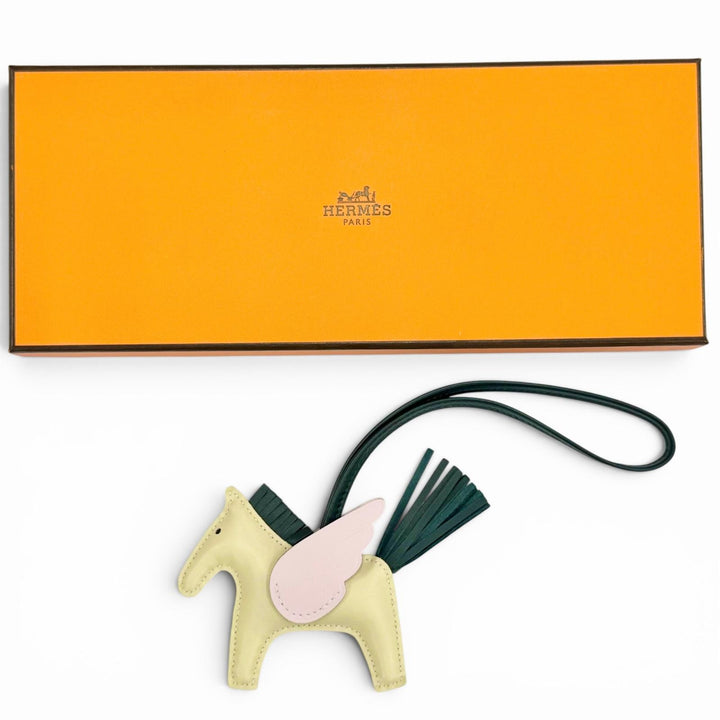 極美品△HERMES エルメス ロデオチャーム ペガサスPM アニョーミロ スイフト クレ/モーヴペール/ヴェールシプレ バッグチャーム U刻 箱付