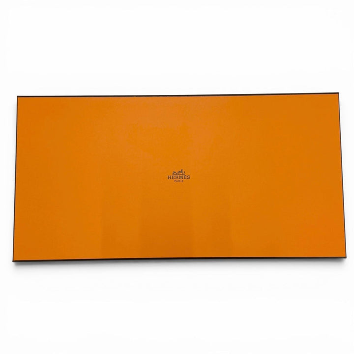 未使用品△HERMES エルメス カレ115 サングル カシミヤ シルク シルバー ロゴレザータグ スカーフ 現行品 イタリア製 定価195800円 箱付