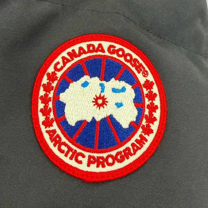 良品☆CANADA GOOSE カナダグース 2302JL MACKENZIE PARKA マッケンジー ファー・フード付 ダウンコート ネイビー S 正規品 レディース